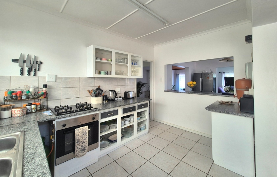 4 Bedroom Property for Sale in Twee Rivieren Western Cape